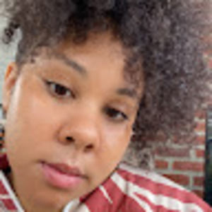 Meet your Posher, Eva